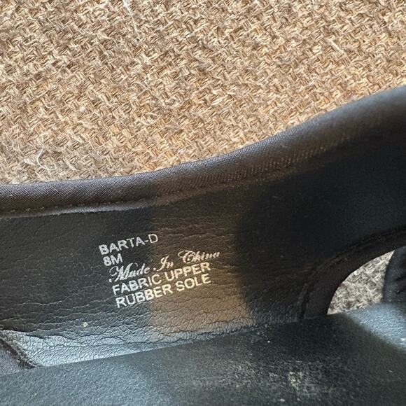 Donald Pliner Size 8 Women's Elegant Black Sandals in Excellent Preloved Cond. - Picture 7 of 7